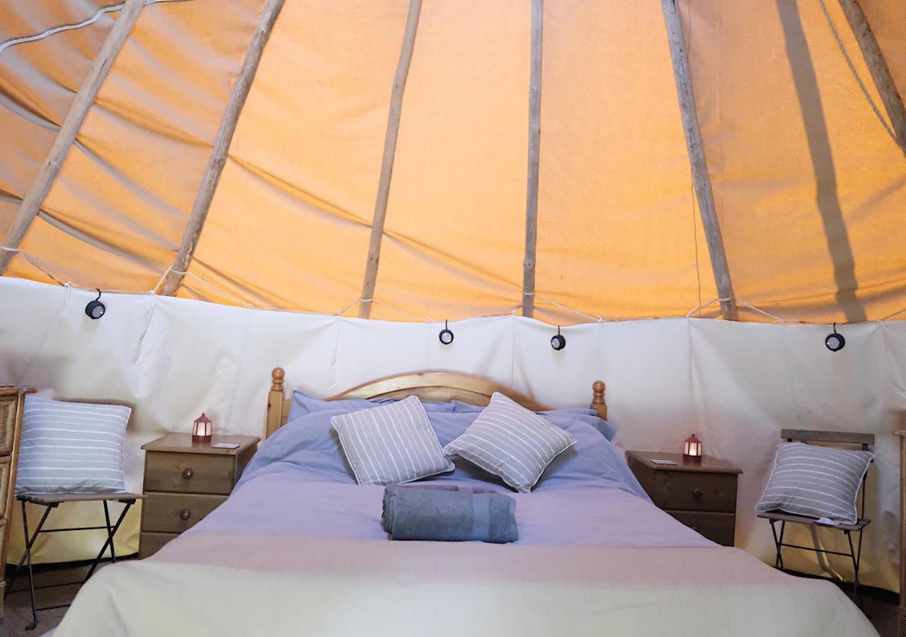 Отель Gumtree Tipis Bickington Экстерьер фото